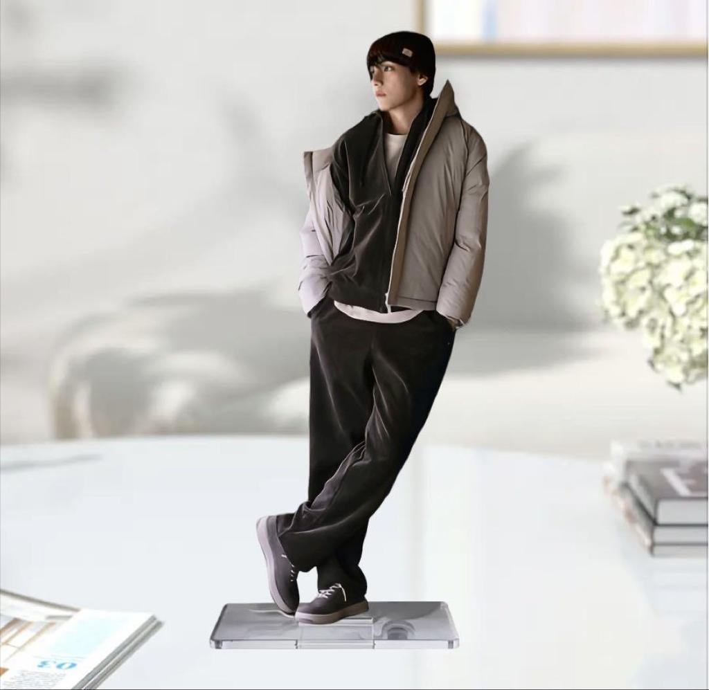 [USED] BTS Taehyung Big Acrylic Stand 30cm