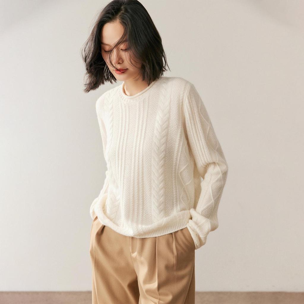 Women's European Style Cashmere Sweater - Round Neck, Thick, Loose Fit, Cable Knit with Diamond Pattern, Perfect for Autumn/Winter.