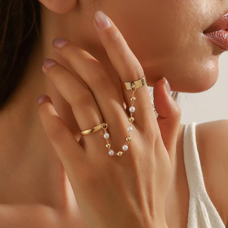 

Модные кольца для женских украшений золотой