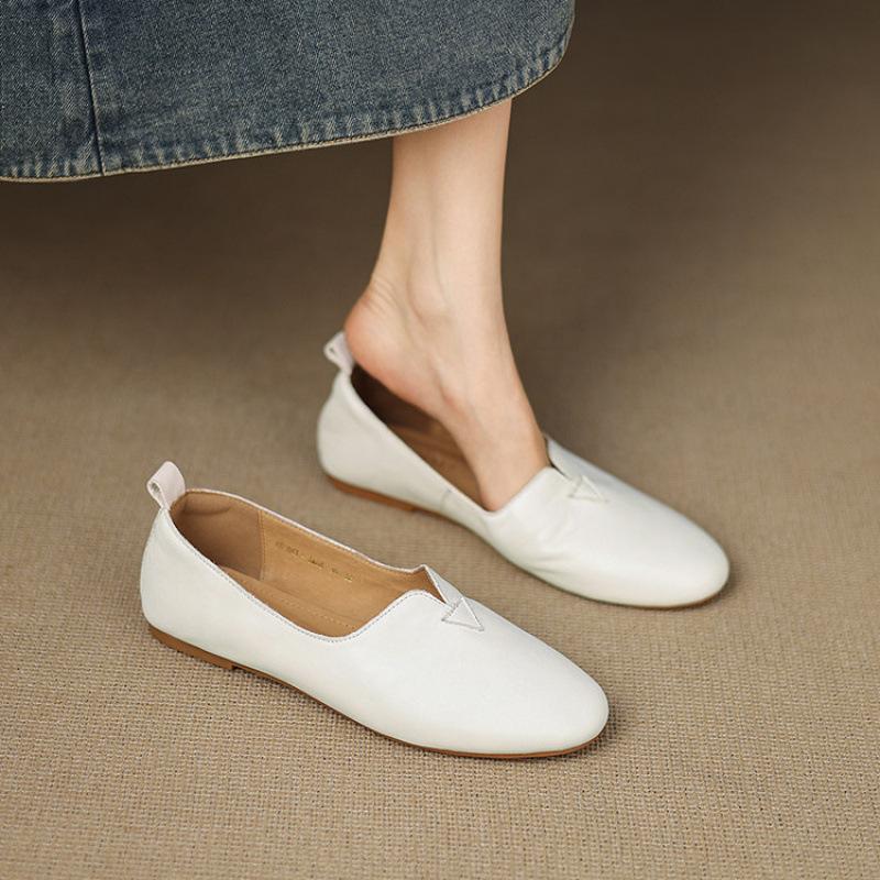Comfortable flat-bottomed lazy shoes for all seasons, new women's casual single shoes, solid color, light-mouth leather, large size, low-top low-heel.