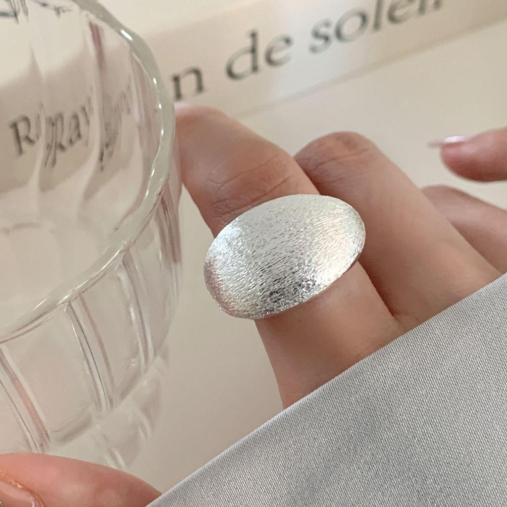 Chic Adjustable Tear Trough Index Ring for Women: Elegant High-End Style