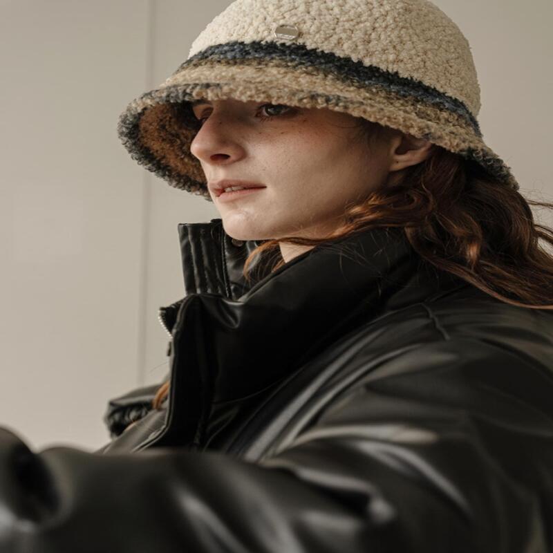 

Buckle Traveler Bucket Hat Ivory/Beige Ivory/Beige