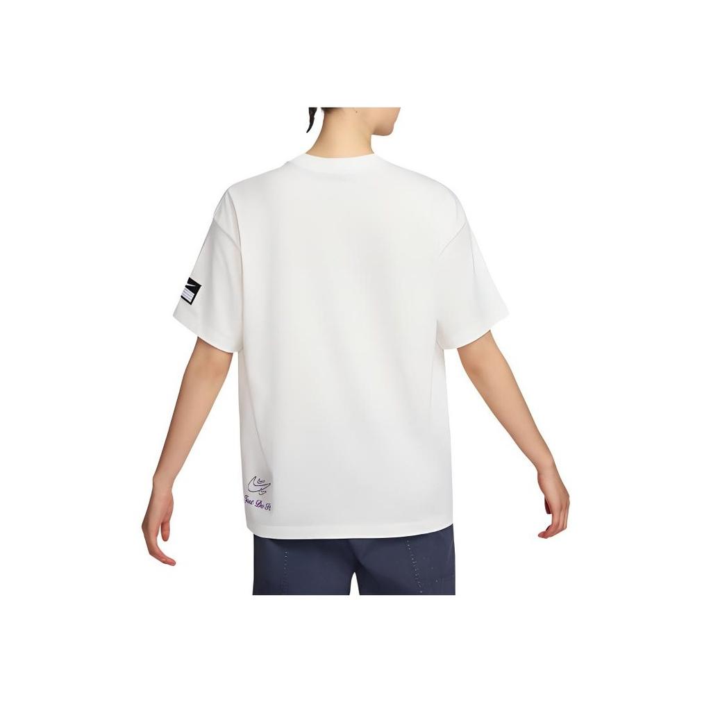 Nike Dámské tričko s kulatým výstřihem, potiskem loga s nápisem, spuštěnými rameny a krátkým rukávem, bílé FZ1147-133