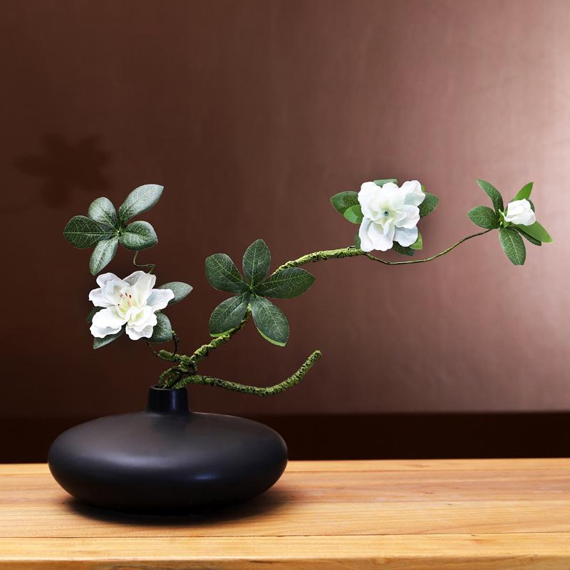 Zen-Inspired Green Plant Vase for Japanese Tea Room or Coffee Table Decoration