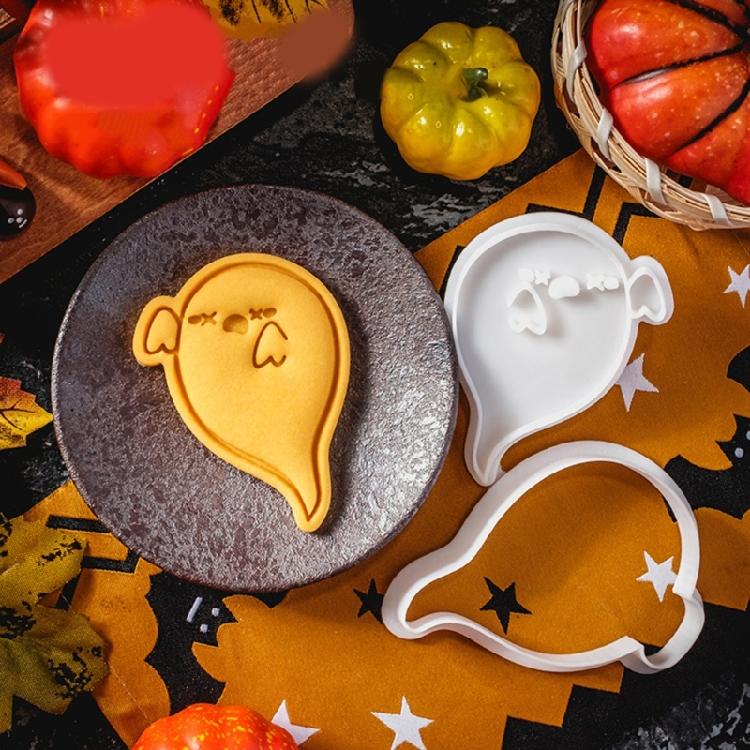 5Pcs Halloween Themed Cookie Cutter Set Halloween Biscuits Molds Set Eerie Specters Shape Biscuits Silicones Molds
