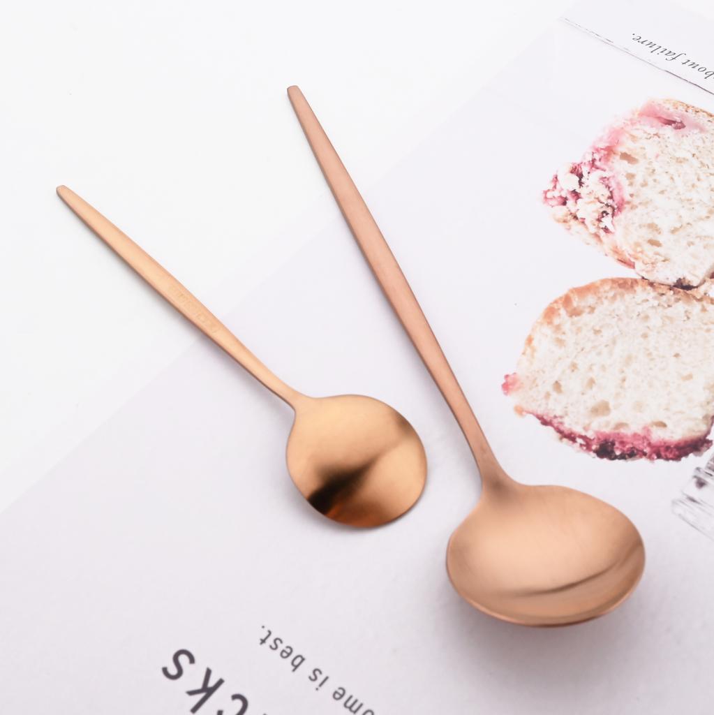 Balení 6 kusů Kulaté polévkové lžíce pro domácnost Nerezové jídelní lžíce Korejský styl Stolní lžíce s dlouhou rukojetí Kuchyňské nádobí