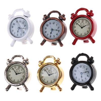 1 Stück 1:12 Metallpuppen Wecker Mini Puppenhaus Heimdeko Uhr Miniatur Spielzeug Wohnzimmer Möbel Zubehör