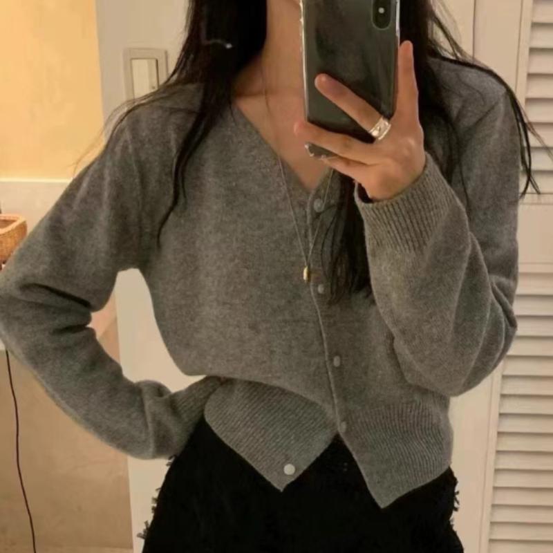 Koreanischer schicker gestrickter Unterziehshirt Damen Elegant Neu Kurzer Cardigan Pullover Oberbekleidung Süß V-Ausschnitt Langarm Tops 2026 Herbst