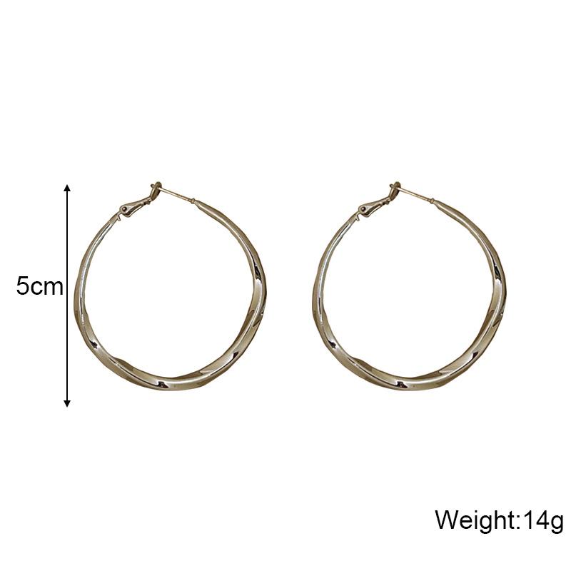 Großer Kreis 50MM Runder Spiral-Creolen Glatte Frauen Übertrieben Goldene Hyperbel Metall Großer Ohrschmuck Geschenk Aros
