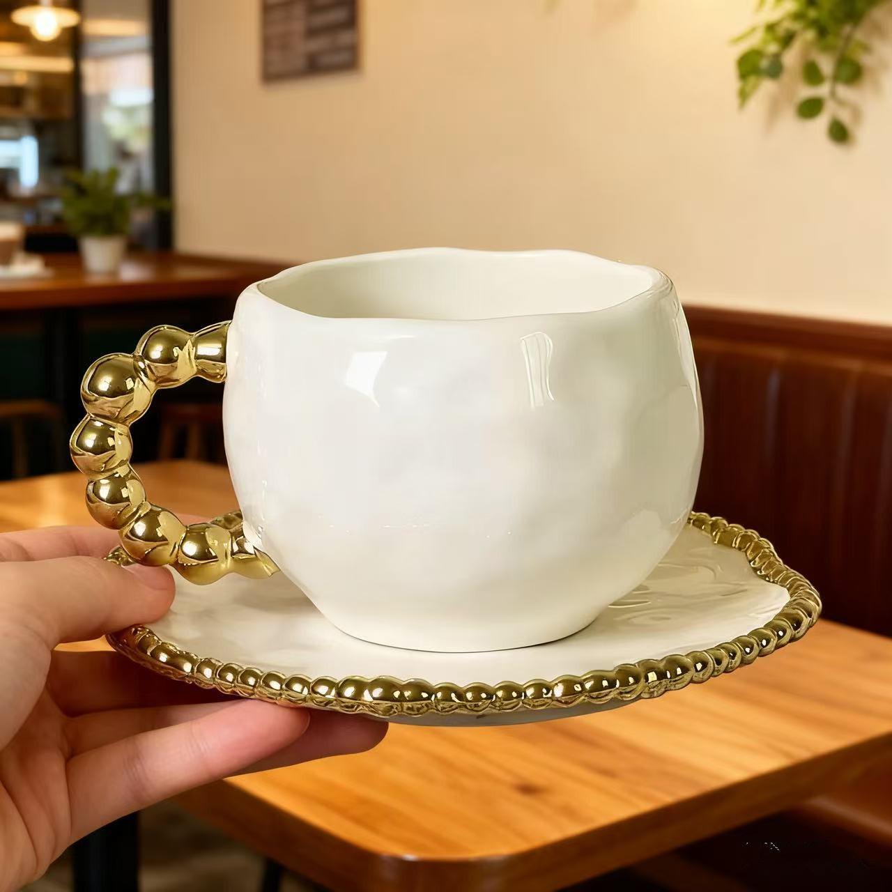 Light luxury retro style, irregular pearl ceramic cups and saucers, hand-squeezed coffee cups and saucers, afternoon teacup niche design sense