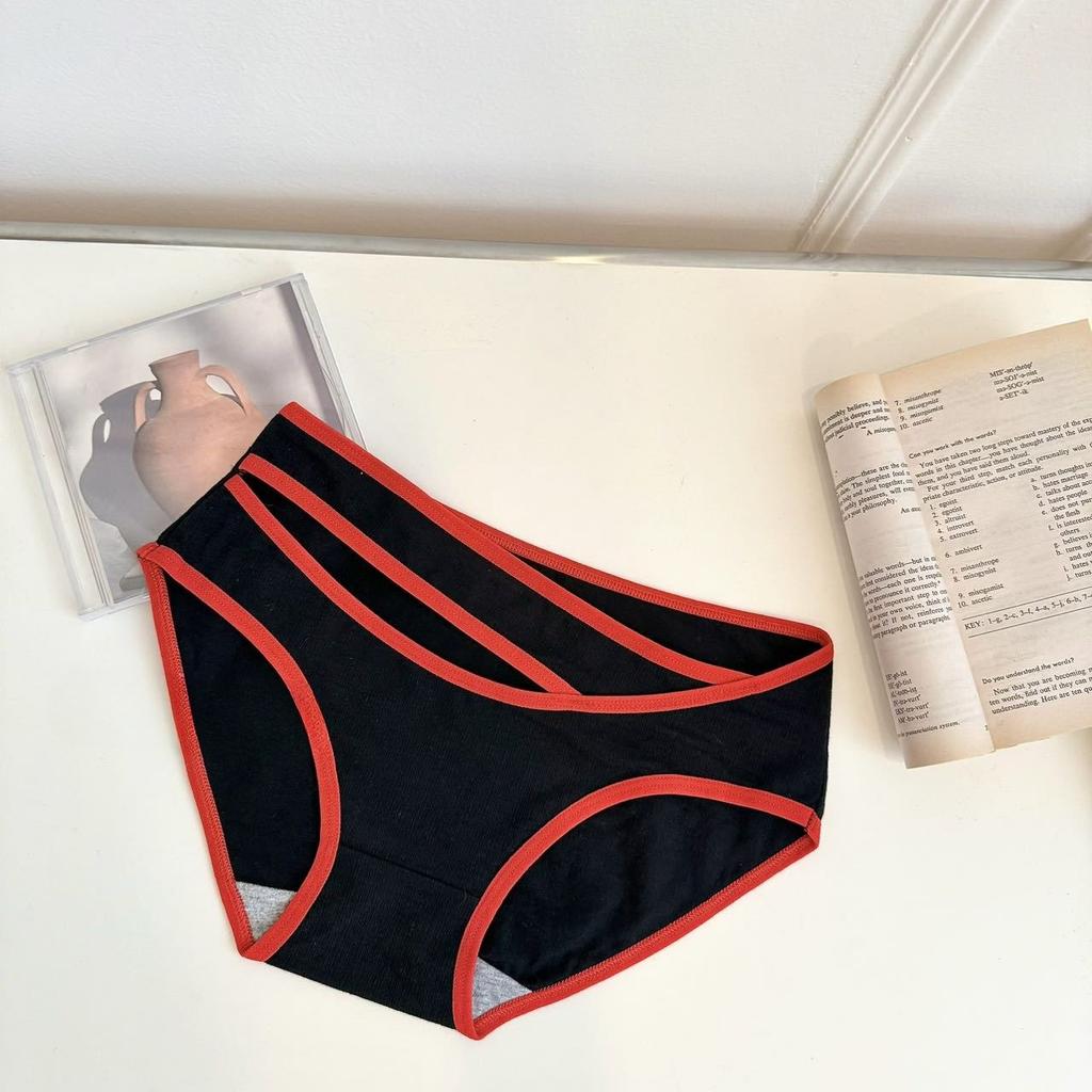 Female Spring and Autumn Sweet Pure Hollow Breathable Comfortable Cotton Crotch Triangle Briefs