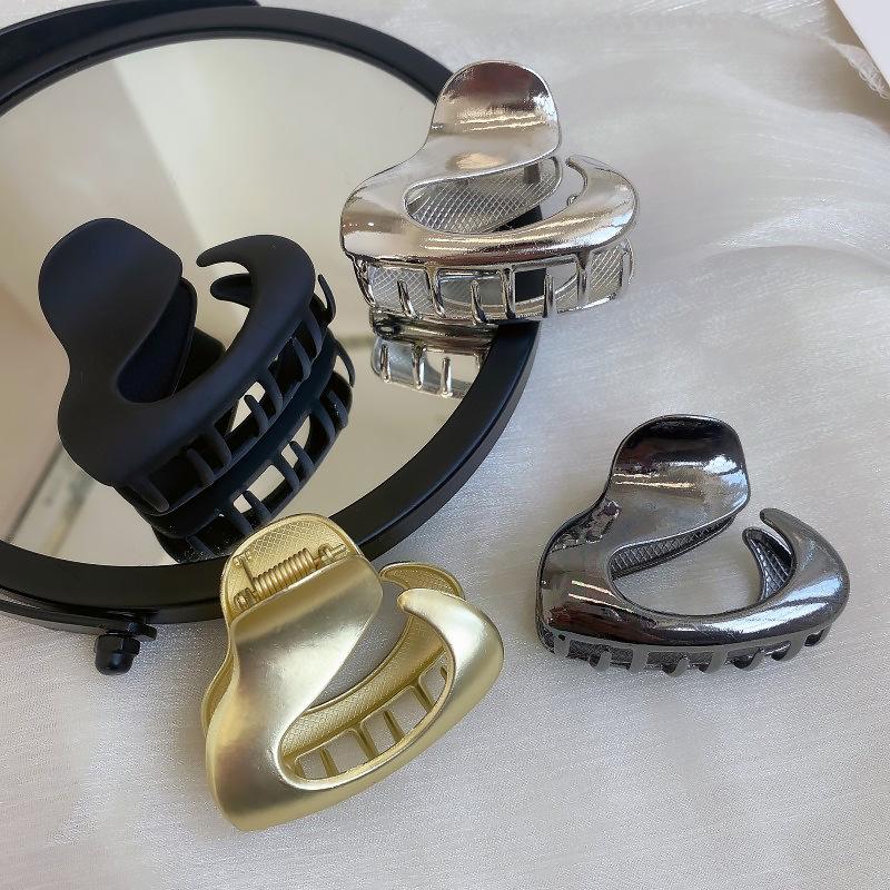 Women's Small Metal Hollow Out Claw Clip - Shark Style Hairpin for Back of Head