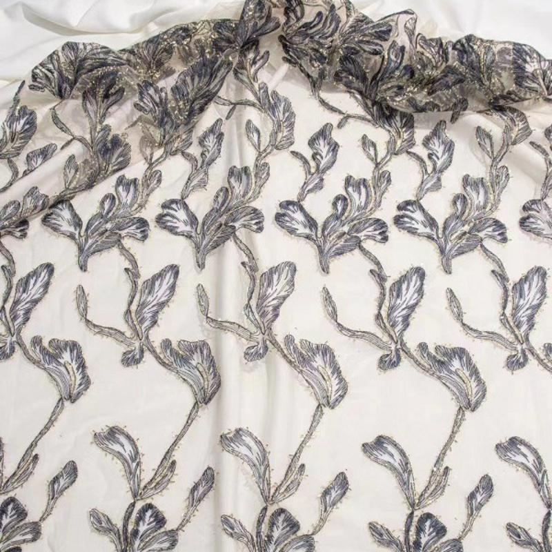 

1 Yard Golden Thread Honeysuckle Patterned Fabric Net Mesh Lace Fabric for DIY Hanfu Dress Headwear Formal Dress Fabric 91x130cm