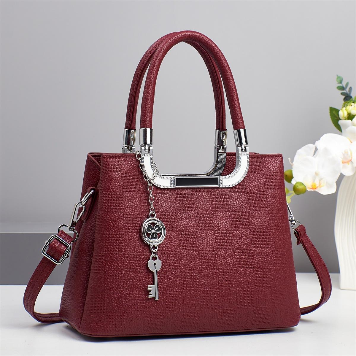 

Latest Fashion Plaid Handbag High Look Quality All-in-one Shoulder Bag Multi-layer Large Capacity Macaron Crossbody Bag .