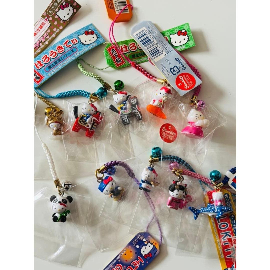 Hello Kitty Locality Netsuke Strap 10 pieces