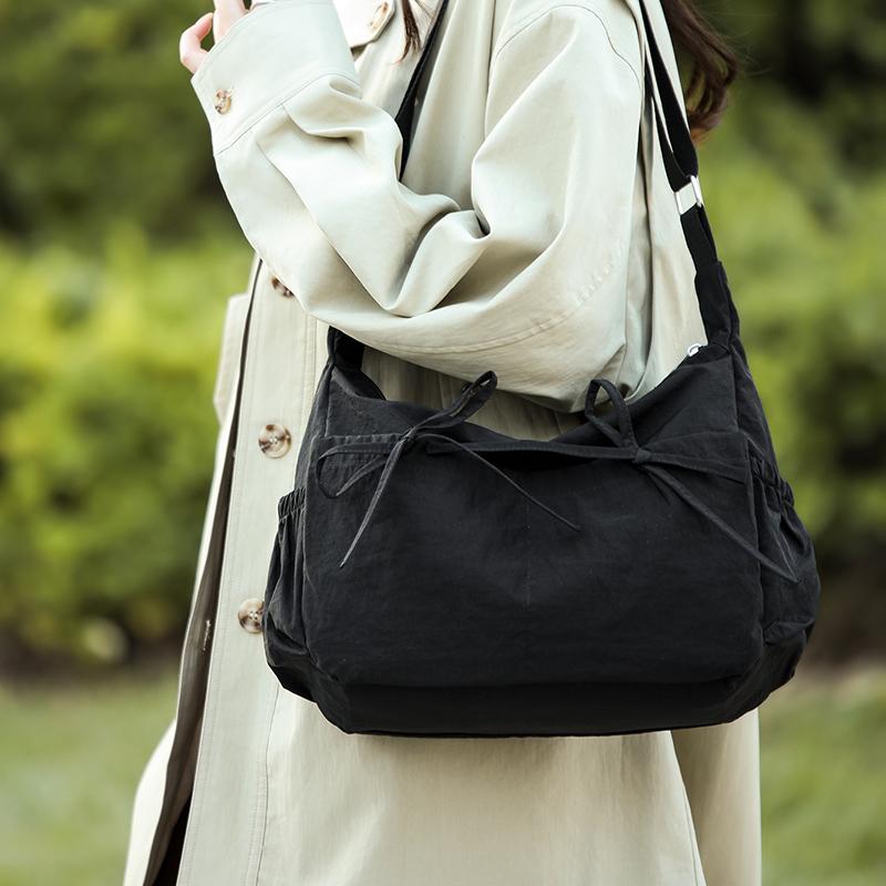 Simplified Nylon Knot Underarm Commuter Bag Women's Crossbody Bag Large Capaci Trendy Tote Bag