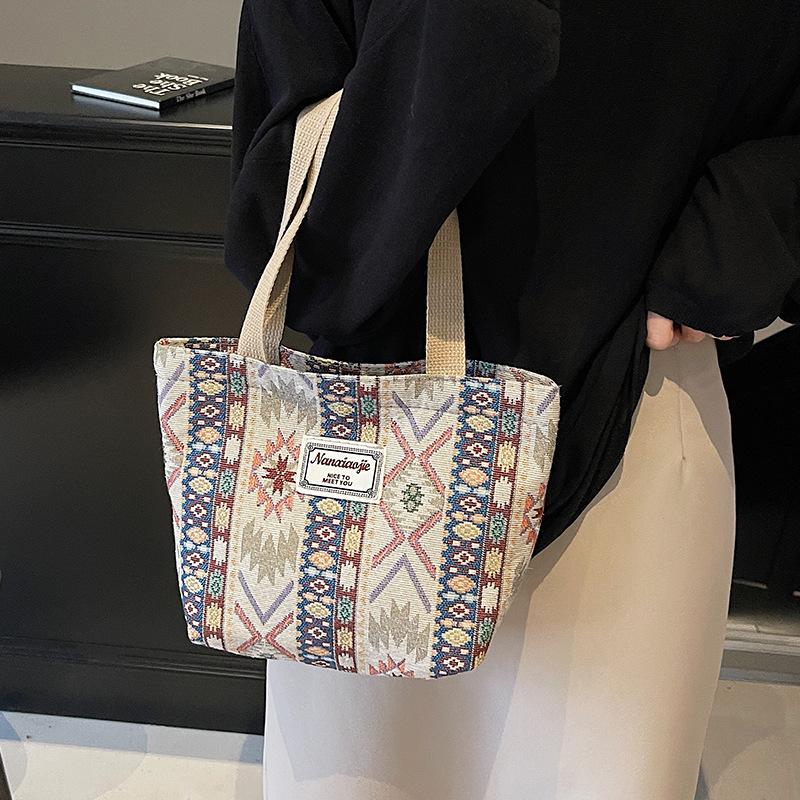 Large-capacity Ethnic-style Bag, Fashionable Tote Bag, Women's Niche Single-shoulder Handbag