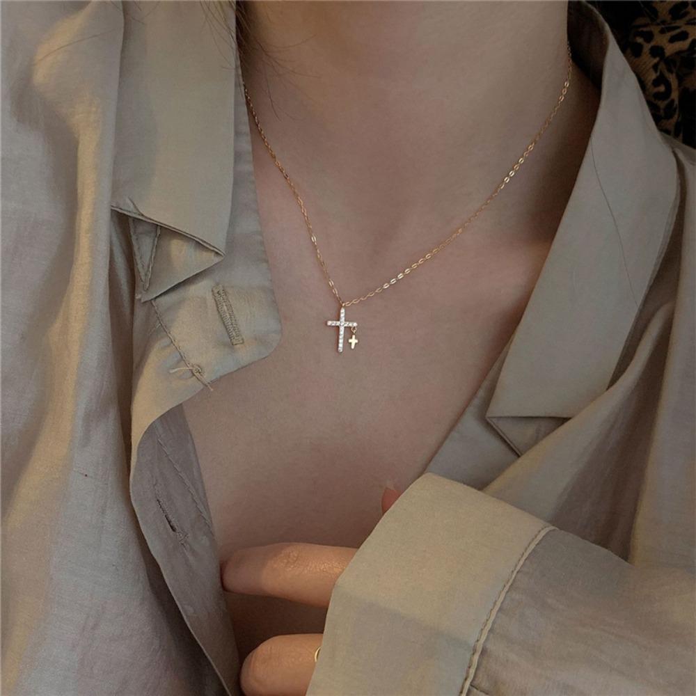 

New Simple Zirconia Cross Trend Niche Creative Light Luxury Pendant Necklace Women s Clavicle Chain Fashion Pendant Accessories золотой