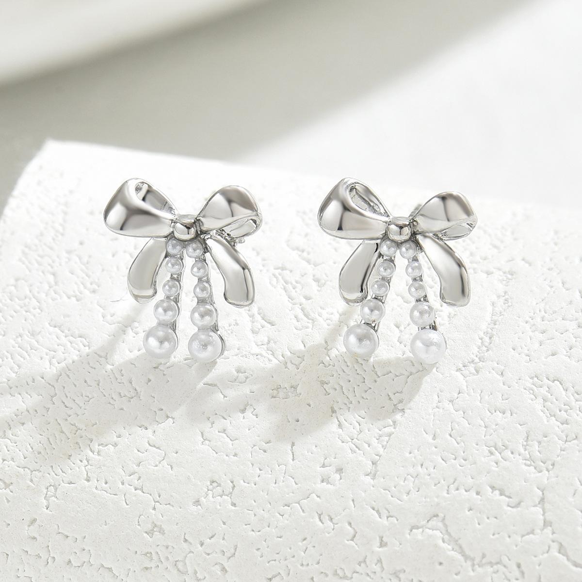 

2025 новые женские серьги, инкрустированные цирконом, серьги-гвоздики с дизайном бантика, универсальные серьги