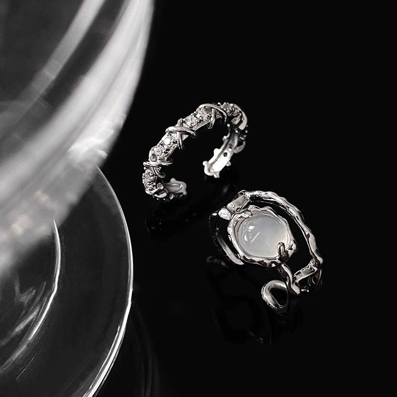 Striking Moonstone Copper Ring For Women In Trendy Geometric Shape Ideal For Occasions Fashionable
