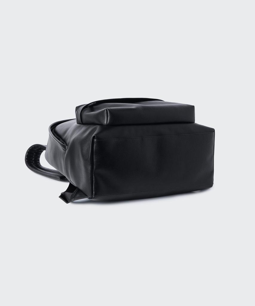 Musinsa Standard Synthetic Leather Backpack [Black]