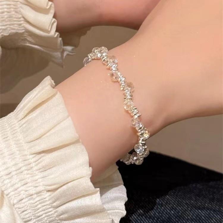 Alloy Plated Gorgeous Crystal Bracelet For Women Sweet And Fresh Style Irregular