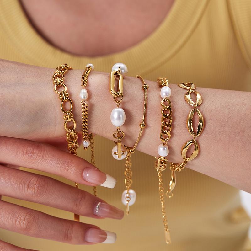 

18K Gold-Plated Titanium Steel Women s Fashion Bracelet with Freshwater Pearl