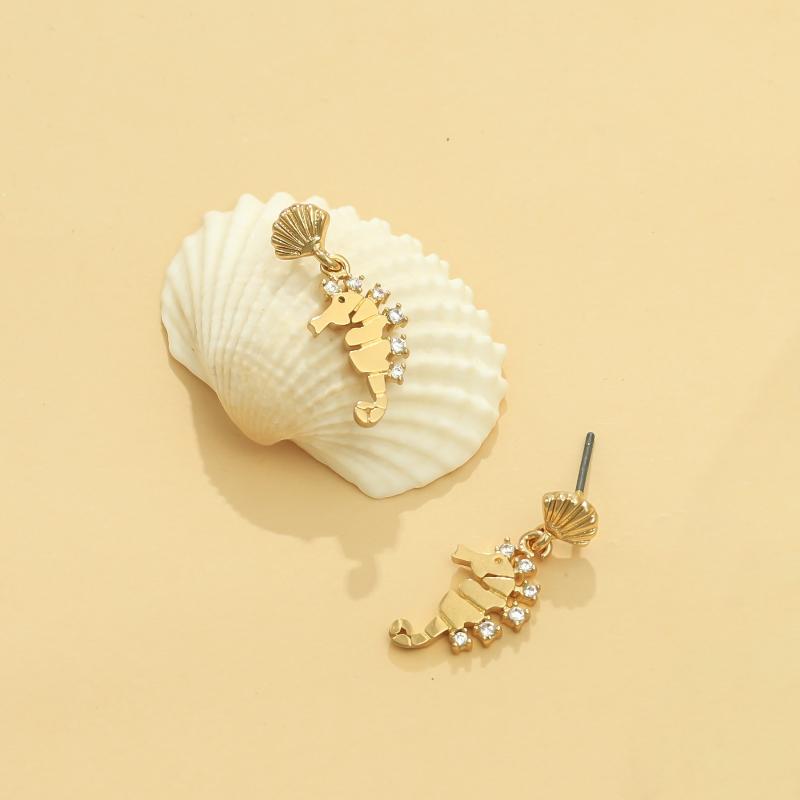 Titanium Steel Small Fish Earrings, Retro Artistic Style Long Earrings, Stainless Steel Gold-Plated Color Preserving Jewelry