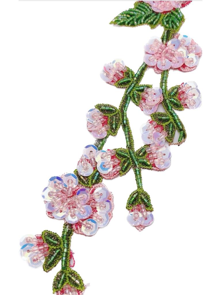 Water-Soluble 3D Floral Embroidered Beaded Patch for Collar or Dance Costume