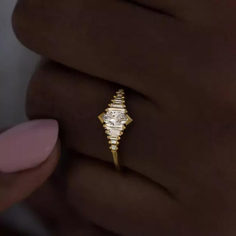Chic Luxury Triangle Zirconia Ring Fashion Lady Gold Color Finger Jewelry for Engagement Bridal Wedding Band Accessories