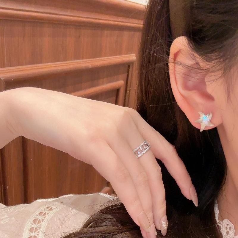 French Light Luxury Retro Blue Diamond Brushed Small Starfish Stud Earrings Inlaid With Zircon Niche High-End Personalized Earrings
