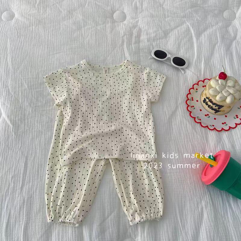 2023 Letní Dívčí Žebrovaný Pyžamový Set ze Ledového Hedvábí s Krátkým Rukávem - Korejský Styl