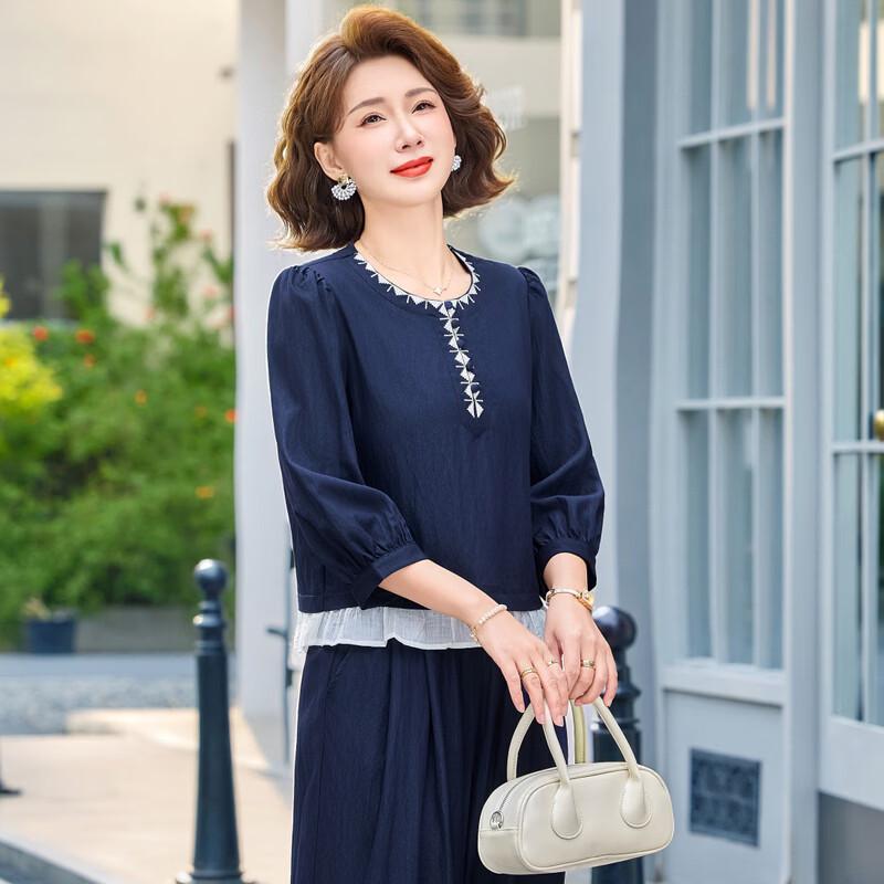 Mid-Aged Women's Summer Fashion Two-Piece Outfit
