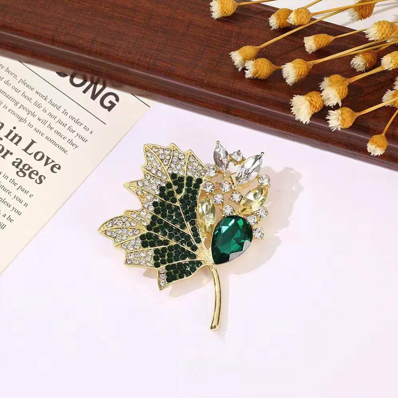 1PC Rhinestone Shiny Crystal For Women Brooch Pin Vintage Coat Clothing Accessories Maple Leaf