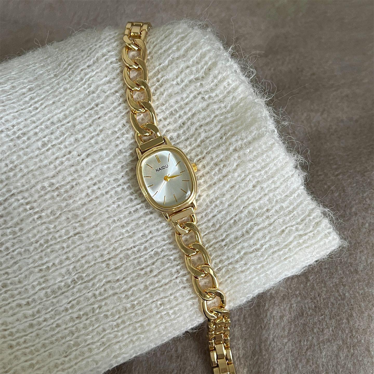 Arts & Hobbies Women's Silver/White Naidu Retro Denim Style Bracelet Watch Niche High-End Oval Watch Exquisite And Compact Quartz Watch