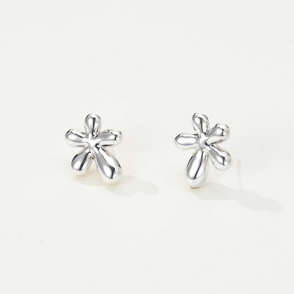 Findelise 925 Signature Daisy Earrings