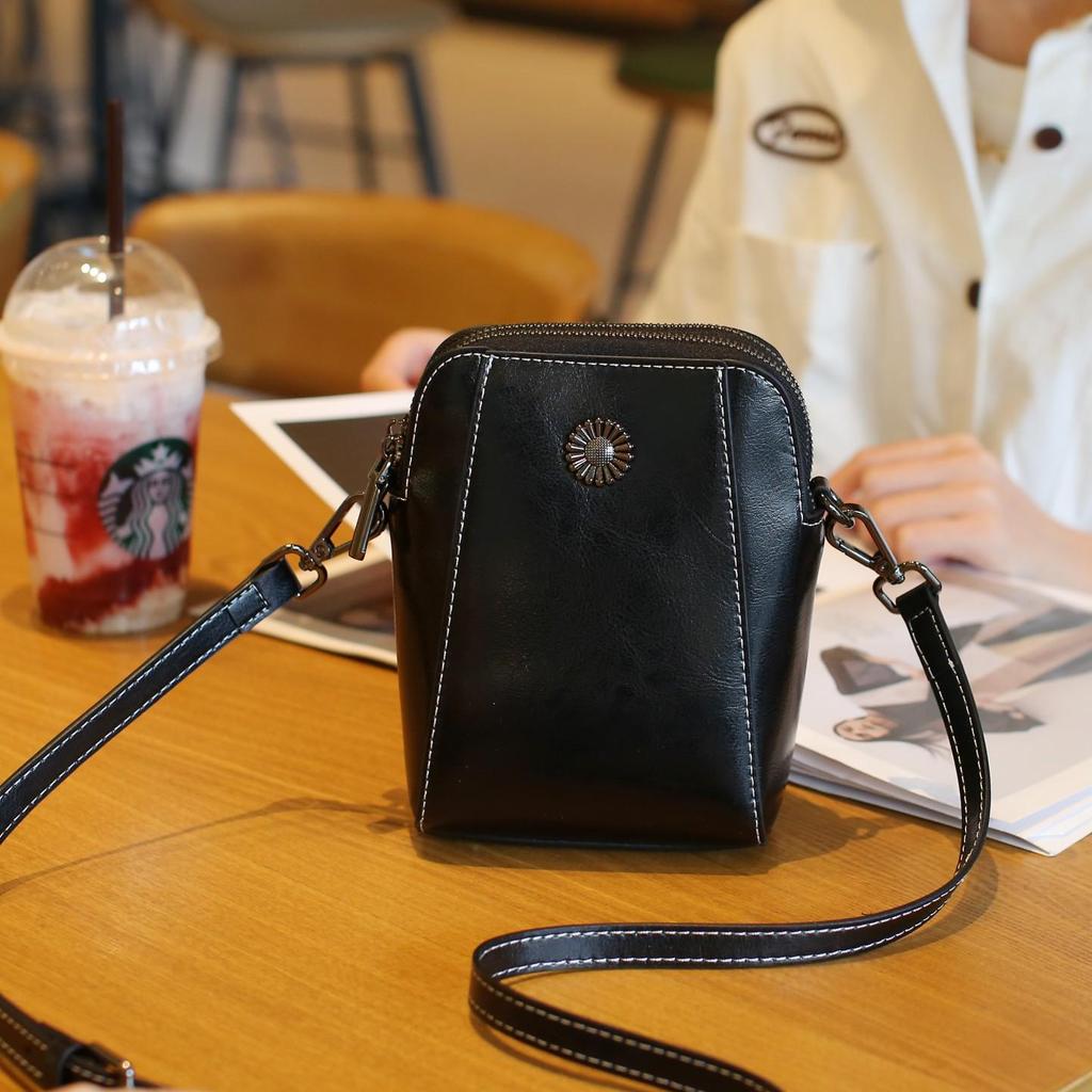 2025 Women's Genuine Leather Crossbody Phone Bag - Versatile High-End Shoulder & Commuter Style