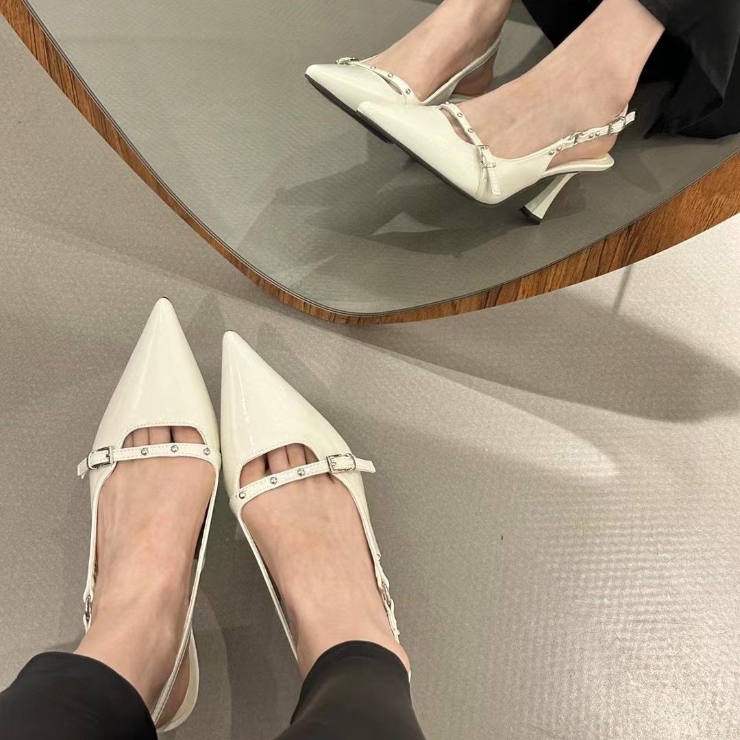 

Туфли-лодочки на высоком каблуке, остроносые, женские, серебристые, с сумкой, с заклепками на носке, сандалии 39