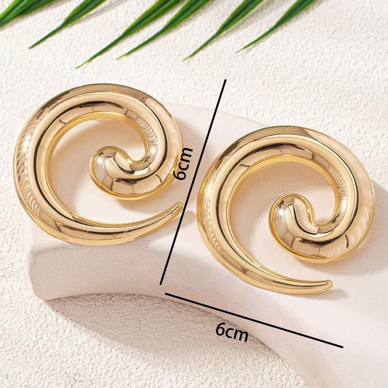 Trend fashion cold wind retro catwalk style round snail stud earrings accessories women's high sense versatile