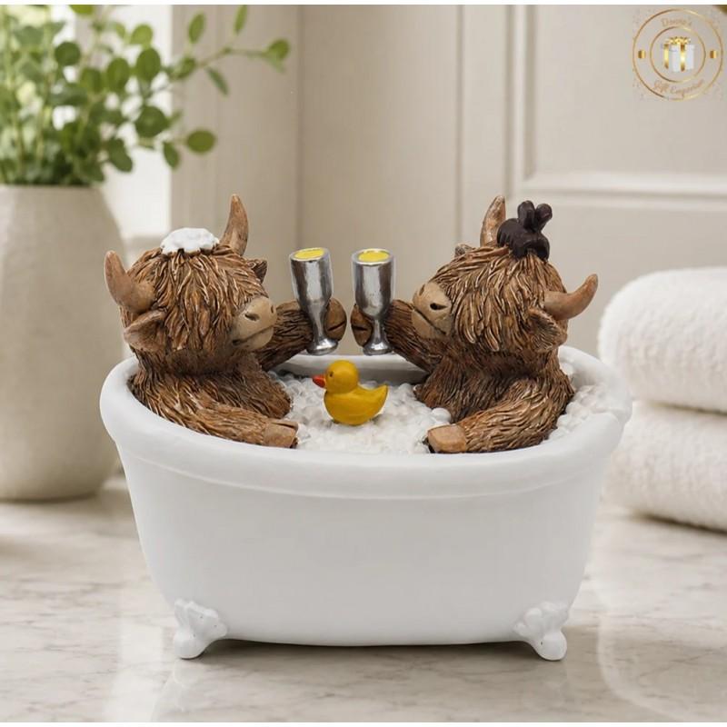 Highland Cow Bathtub Resin Craft Ornament Cute Animal Figurine Home Decor Gift All Occasions