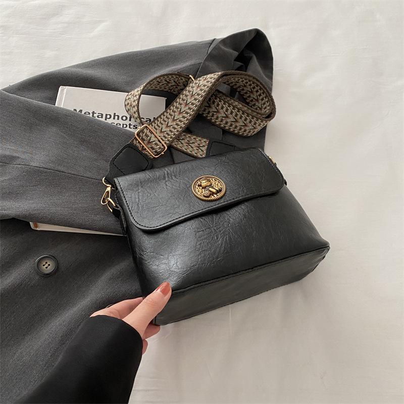 

Популярная сумка-ведро женская новая ретро модная фактура сумка через плечо модная сумка через плечо с широким ремнем