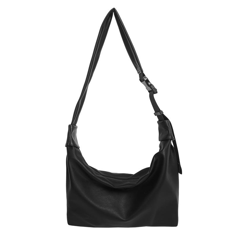 

Simple soft-faced men s and women s bags, new retro fashion trendy large-capacity solid-color shoulder messenger bags чёрный