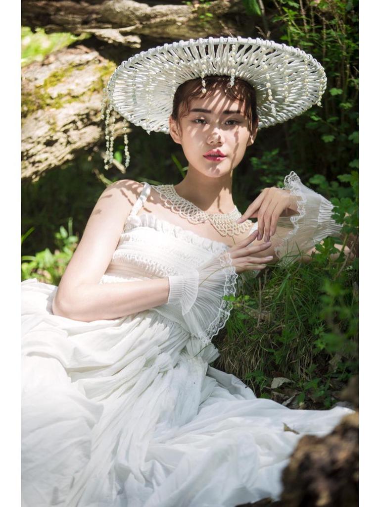 French Retro White Spaghetti Strap Backless Ruffled Slimming Maxi Dress
