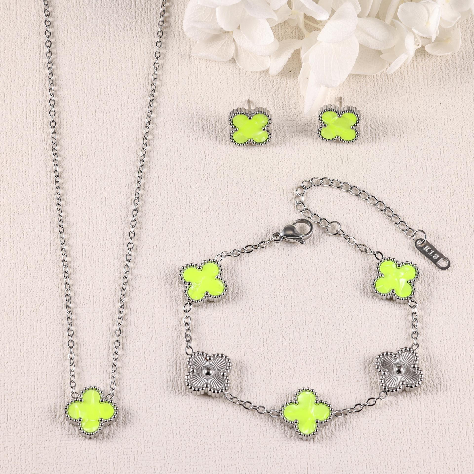 

3PCS Clover Necklace Bracelet Earnail Set Light Luxury Colorful Fashion Accessories Necklace+bracelet+earring