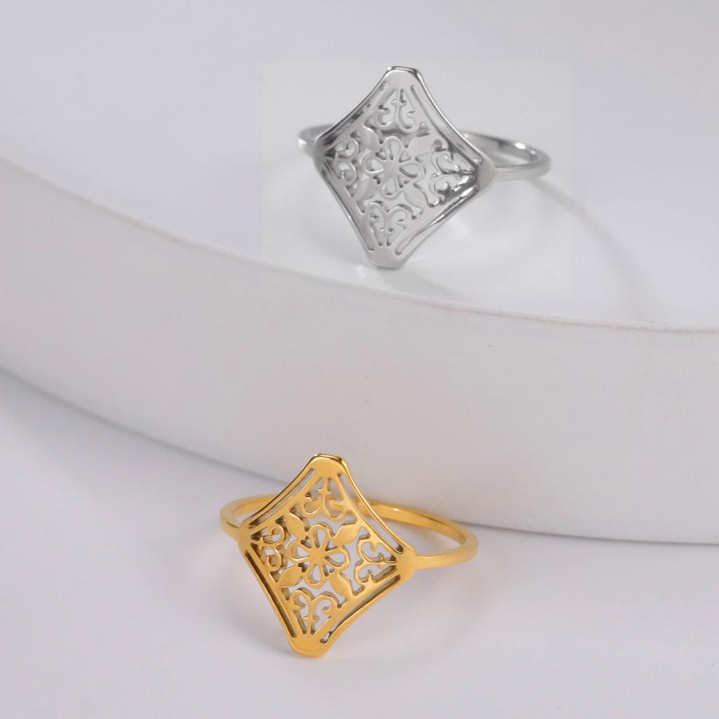 Lucktune Hollow Filigree Flower Rings Stainless Steel Gold Color Ring For Woman Vintage Aesthetic Boho Jewelry Wedding Gift