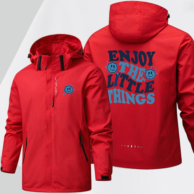 Men's waterproof and windproof hooded jacket for autumn and winter, suitable for hiking and mountain climbing.