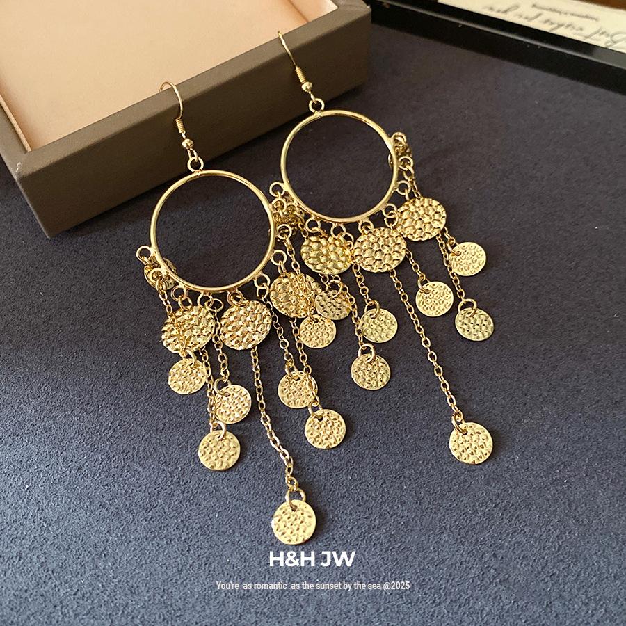 Metal pleated round fringed ear hook explosion retro personalized earrings light luxury high-end earrings women