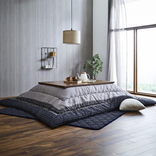 IKEHIKO Yukari Kotatsu Futon: A fluffy and warm futon for a sophisticated look. Rectangular, 205 x 285cm, Shijira weave fabric, black. Features a cozy