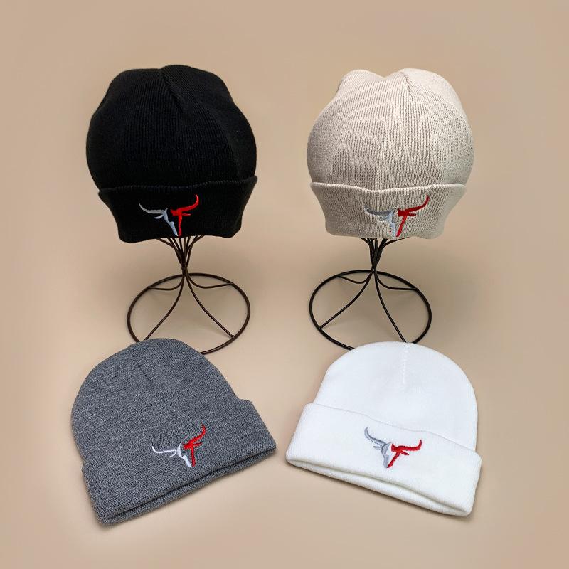 Simple Bull Head Embroidery Hip-Hop Knitted Hat For Men And Women To Keep Warm And Cool Street Pullover Hat