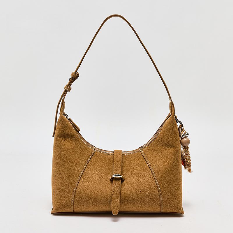 

Зимняя сумка 2025 года Nomadic Stitch под мышкой для женщин с подвеской из бисера коричневый